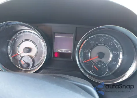 2013 Chrysler Town & Country Touring z USA, uszkodzony, nr VIN 2C4RC1BG8DR821972